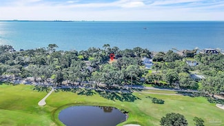 1055 Harbourview Cir, Pensacola, FL 32507