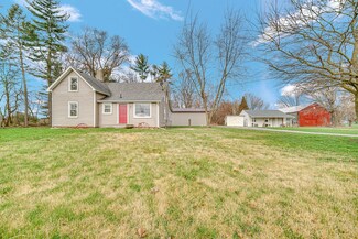 4952 S Range Rd, La Porte, IN 46350