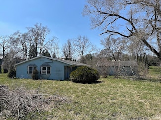 8921 S Main St, Ora, IN 46968