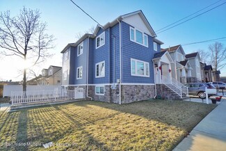 42 Madera St, Staten Island, NY 10309