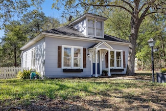 641 N Franklin St, La Grange, TX 78945
