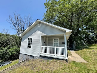 120 10 1 2 St SE, Roanoke, VA 24013