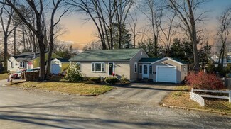 62 Esty Ave, Manchester, NH 03104