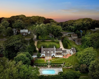 17 Cole Rd, Hingham, MA 02043