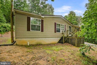 11565 Shade Creek Ln, Shade Gap, PA 17255