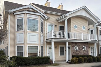 75 Autumn Dr, Plainview, NY 11803