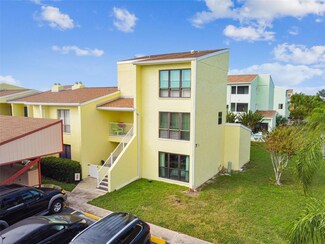 1 Windrush Blvd Unit 27, Indian Rocks Beach, FL 33785