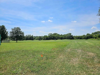 4011 Quail Ridge Dr, Winfield, KS 67156