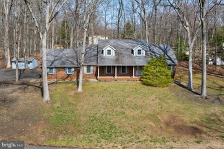4 Lee Ct, Wrightstown, NJ 08562