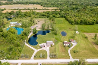 7360 Frith Rd, Saint Clair, MI 48079