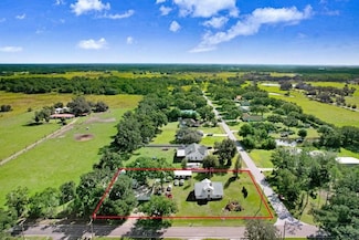 9901 Gallagher Rd, Dover, FL 33527