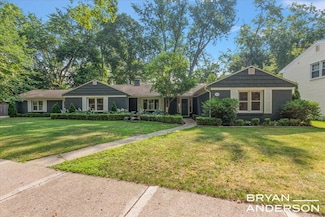 1414 Rosalind Rd SE, Grand Rapids, MI 49506