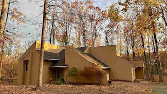 1871 Cherry Hill Ct, Harbor Springs, MI 49740