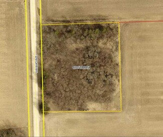 1035 Navaho Ave, Fredericksburg, IA 50630
