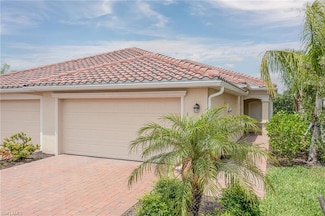 1722 Alameda Dr, Naples, FL 34120