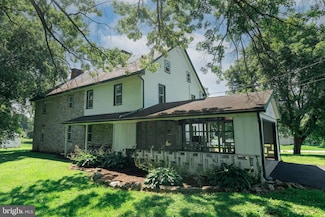 2475 Oregon Pike, Lancaster, PA 17601