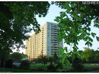 1 Bratenahl Place Unit 106, Cleveland, OH 44108