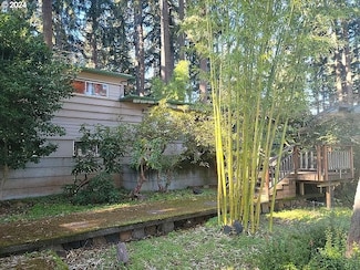 4680 Fox Hollow Rd, Eugene, OR 97405