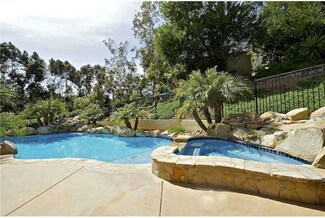 650 Singing Vista Dr, El Cajon, CA 92019