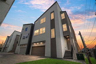 2949 Delafield St, Houston, TX 77023
