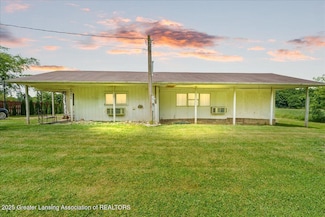2243 Hubbard Rd, Charlotte, MI 48813