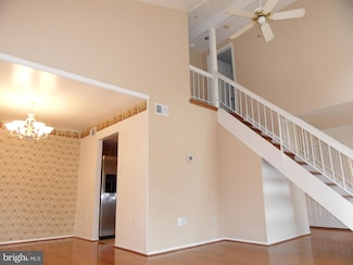 21 Monarch Dr, Sterling, VA 20164