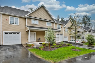 238 Woodview Way, Manchester, NH 03102