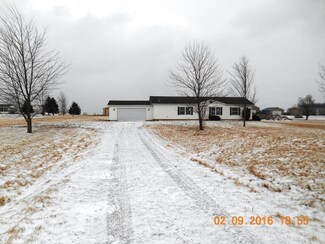 5818 N 650 W, Larwill, IN 46764