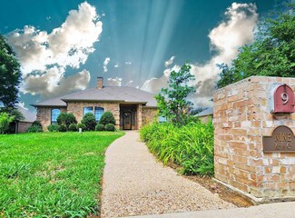 9 Kevin Ct, Mansfield, TX 76063