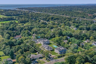 19 Montauk Hwy, Westhampton, NY 11977