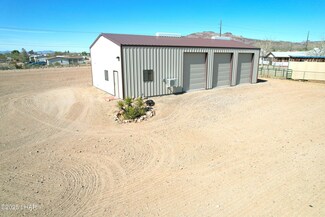 2873 Malibu Dr, Golden Valley, AZ 86413