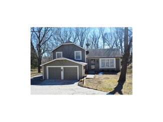 2221 NW 64th Place, Kansas City, MO 64151