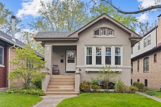 2605 Thayer St, Evanston, IL 60201