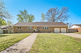1910 W Jefferson St, Siloam Springs, AR 72761