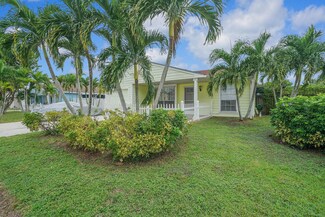 10553 Bobbie Ln, Royal Palm Beach, FL 33411
