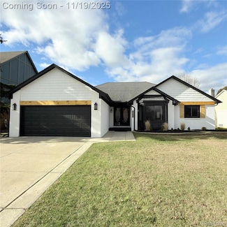 53027 Gregory Dr, Macomb, MI 48042