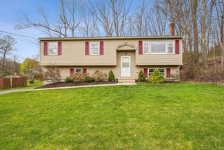 33 Summerwood Dr, Wallingford, CT 06492