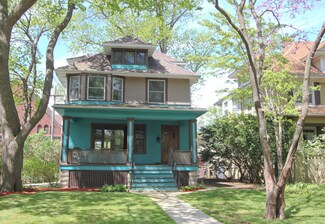 147 N Elmwood Ave, Oak Park, IL 60302