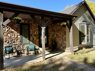 410 S Lexington Ave, Hastings, NE 68901