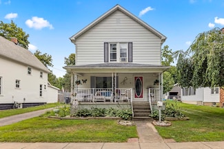 10 Armstrong St, Hillsdale, MI 49242