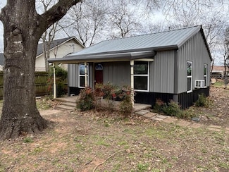 105 & 103 N Oak St, Lorena, TX 76655