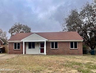 8281 Whitehead Dr, Southaven, MS 38671