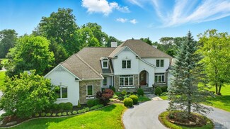 8175 Manor Hill Ln, Cincinnati, OH 45243