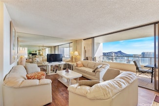 1910 Ala Moana Blvd Unit 39B, Honolulu, HI 96815