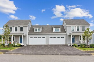 147 Falcon Crest Dr Unit 14, Gorham, ME 04038