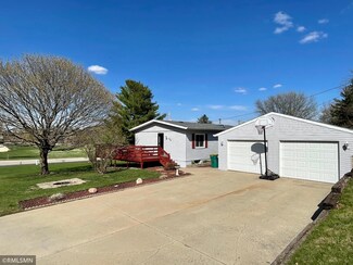 106 S Oak St, Dover, MN 55929
