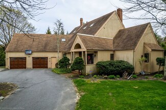 40 William Bradford Rd, North Dartmouth, MA 02747
