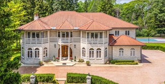 1020 Evergreen Dr, Lake Forest, IL 60045
