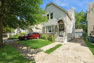 104-39 199th St, Jamaica, NY 11412