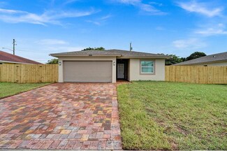 5915 Cayman Cir E, West Palm Beach, FL 33407